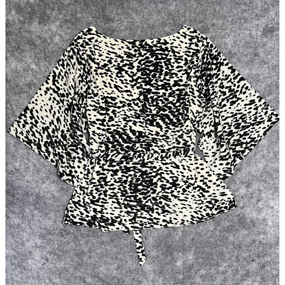 W118 Walter Baker Top Blouse Womens L Multi Tie Front Animal Print Boat Neck NWT - Picture 3 of 17